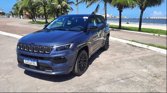 Imagem Carro híbrido Plug-in: asssista ao teste do Jeep Com 4XE