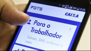 Aplicativo do FGTS tem fila de espera e sumiço de saldo no primeiro dia de saques - Marcelo Camargo / Agência Brasil