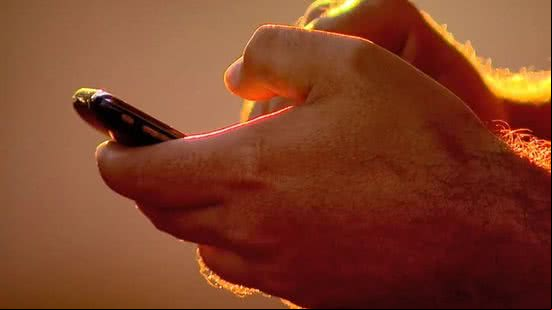 Homem vai ao Procon contra o Tinder, mas especialistas dizem que app não tem obrigação de garantir dates - Reprodução / EPTV