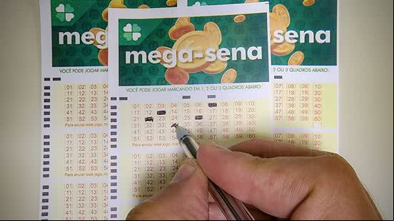 Mega-Sena: veja para quais cidades saíram as 31 apostas ganhadoras da quadra em AL - Rafa Neddermeyer / Agência Brasil
