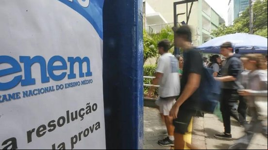 Estudantes realizaram segundo dia de prova do Enem - Paulo Pinto/Agência Brasil
