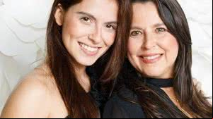 Carolina e a mãe dela, a doutora Lara Albuquerque Canales