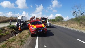 O acidente aconteceu no km 243 da BR e envolveu um veículo Ford Fiesta - Foto: Cortesia/PRF