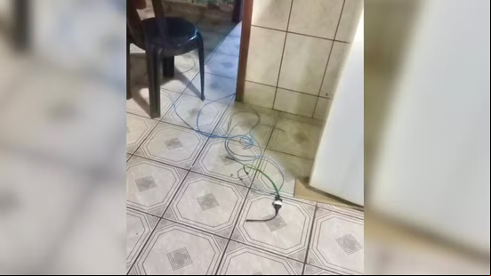 Dispositivo foi usado para eletrizar a maçaneta da porta em Rio Preto (SP) — Foto: Guarda Civil Municipal/Divulgação