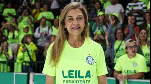 'Deveriam ter parado de jogar', diz Leila sobre jogadores contra gramado sintético - Fabio Menotti / Palmeiras