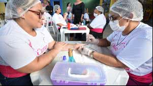 Um dos cursos ofertados é o de manicure e pedicure - Alexandre Teixeira/Ascom Seduc