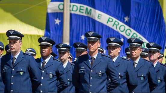Imagem FAB abre processo seletivo de nível superior para diversas áreas