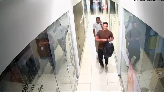 Suspeitos de furtar celulares em loja de Arapiraca - Foto: Reprodução