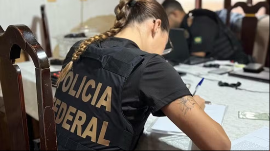 Agentes da PF cumpriram mandado de prisão - Foto: Divulgação/PF