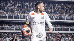 O Santos paga, atualmente, R$ 4,14 milhões fixos por mês a Neymar. - Foto: Raul Baretha/Santos FC