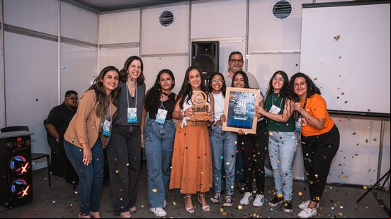 Imagem Equipe Greenwrap vence Maratona de Inovação Pibic Júnior com plástico inteligente feito de resíduos alimentares