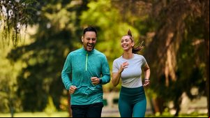 O cuidado com a saúde se constrói com hábitos diários (Imagem: Drazen Zigic | Shutterstock)