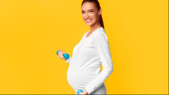 A atividade física é uma aliada poderosa para a qualidade de vida e o bem-estar na gravidez (Imagem: Prostock-studio | Shutterstock)
