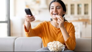 Há diversas opções de realities shows disponíveis nos streamings (Imagem: Prostock-studio | Shutterstock)