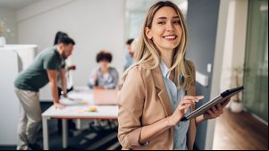 É possível se tornar um líder eficaz e alcançar o sucesso (Imagem: Ground Picture | Shutterstock)