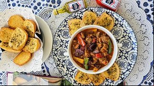 No evento, os visitantes podem degustar pratos típicos a preços íveis | Foto: Divulgação