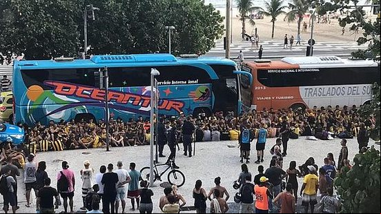 Briga de rubro-negros com torcida do Peñarol no Rio tem tumulto e tiro | Reprodução