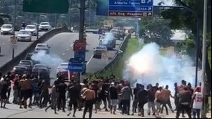 Imagens na internet mostraram os confrontos entre os grupos | Foto: Reprodução