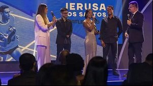 Alessandra Cabral/B