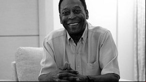Imagem Revista americana elege Pelé como o melhor jogador da história; Ronaldo Fenômeno está na lista