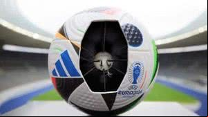 Eurocopa vai estrear a bola “inteligente”, novidade que promete funcionar como assistente da arbitragem | Divulgação / UEFA / Adidas