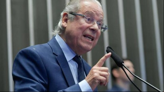 Ele havia sido sentenciado a 8 anos e 10 meses de prisão pela Justiça Federal no Paraná | Senado