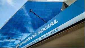 O INSS informou que paga, atualmente, 40 milhões de benefícios a aposentados, pensionistas e titulares de auxílios | Foto: Agência Brasil