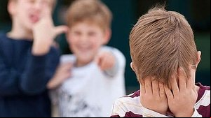 Pesquisa do IBGE diz que estudantes alagoanos são os que mais relatam humilhações por conta da aparência do rosto nas escolas | Foto: Reprodução / Sou Mamãe