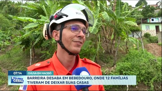 Barreira desaba em Bebedouro, onde 12 famílias tiveram de deixar suas casas